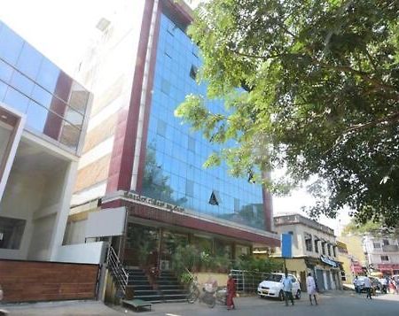 Ganesh Palace Hotel Mysore Bagian luar foto